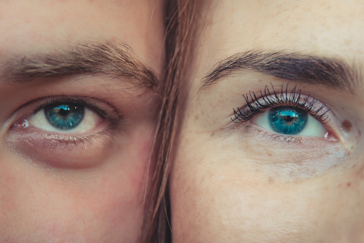 Eyelid Surgery — illustrative image